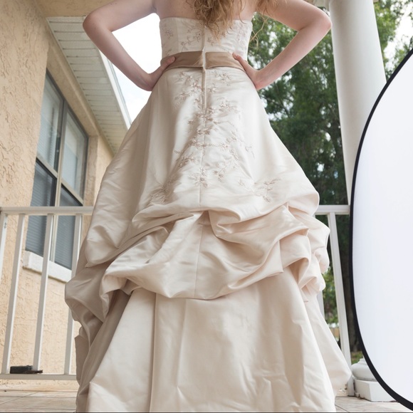 Oleg Cassini Collection Designer Wedding Dress - Picture 3 of 8